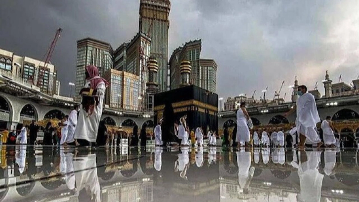 أمطار خفيفة إلى متوسطة على عددٍ من محافظات منطقة مكة المكرمة