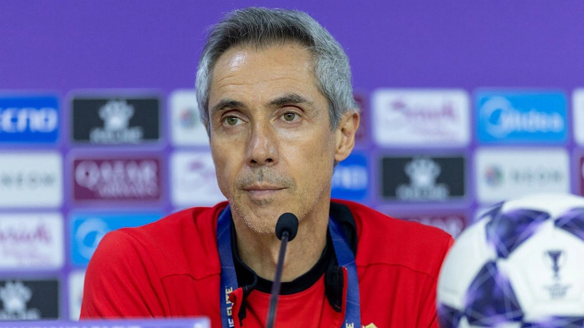 مدرب شباب الأهلي: الهلال يتمتع بقوة كبيرة وحقق الكثير من المكاسب بالبطولة