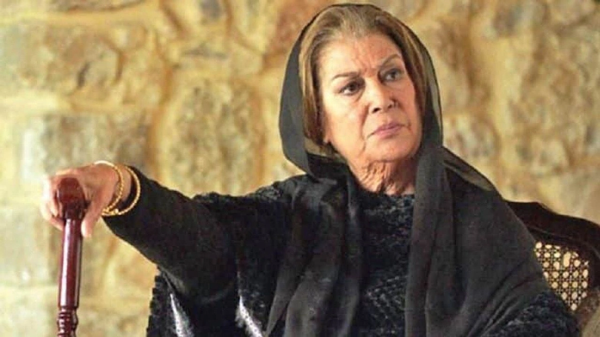 منى واصف تصدر أول تتر غنائي لها في مسلسل مولانا