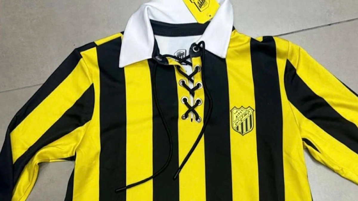 قميص الاتحاد الخاص بيوم التأسيس