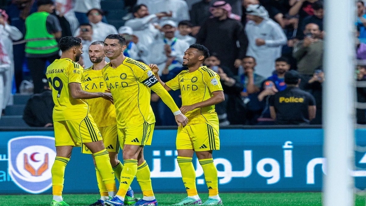 النصر يهزم الفتح بثنائية نظيفة .. صور