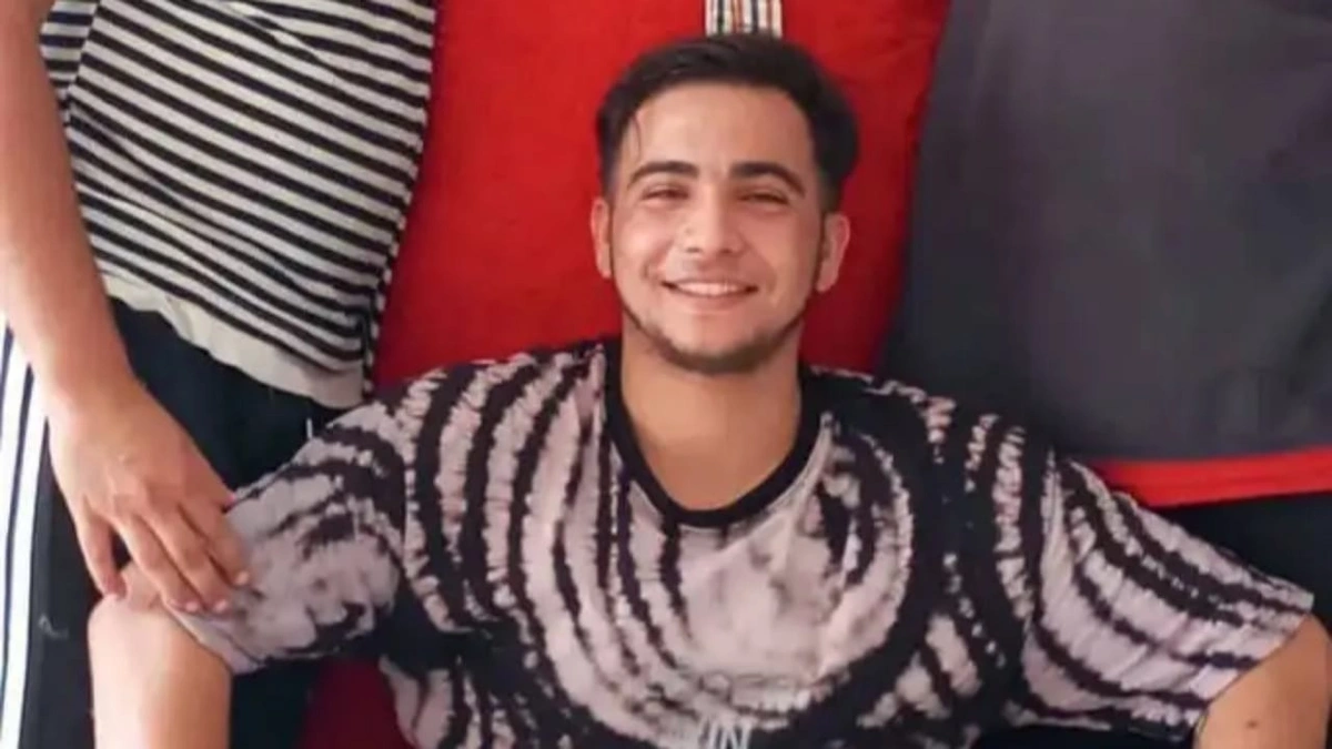 وفاة مشجع تركي بعد سقوطه من مدرج ملعب خلال مباراة  .. فيديو