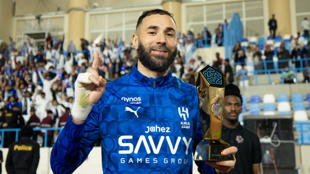 بنزيما يوجه رسالة نارية للاتحاد قبل الكلاسيكو .. فيديو