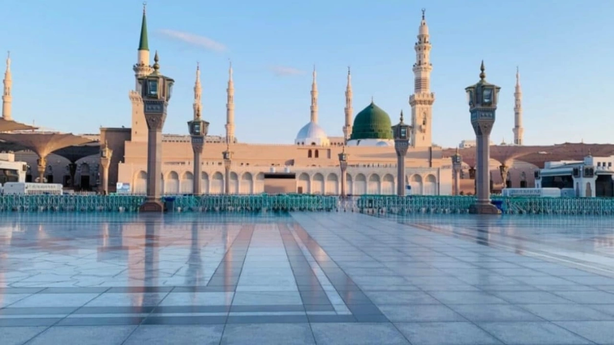 إعلان جدول الأئمة لصلاة التراويح بالمسجد النبوي .. صورة
