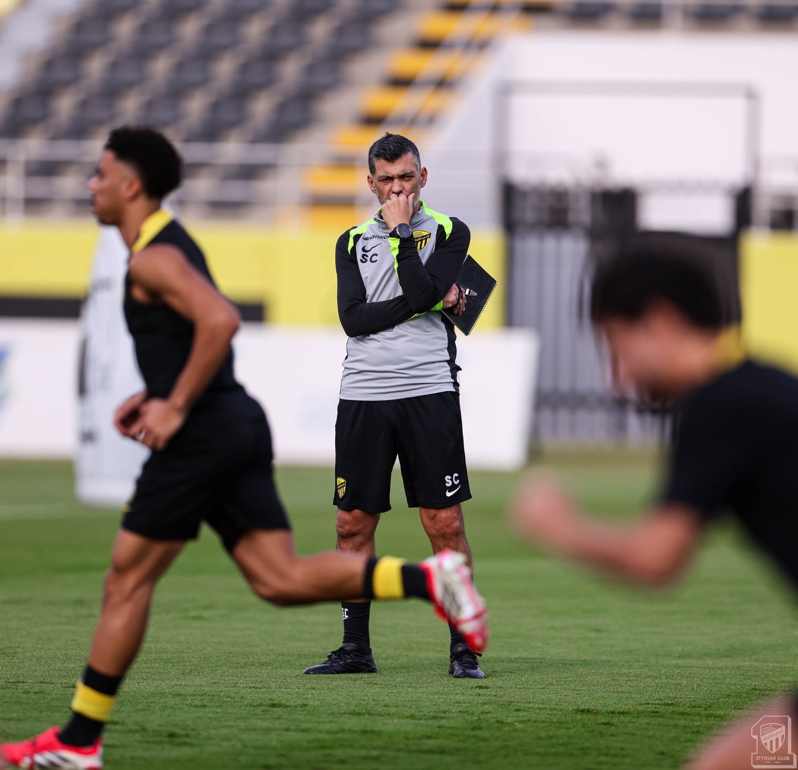 كونسيساو يستبعد ثلاثي الاتحاد من مواجهة الخلود