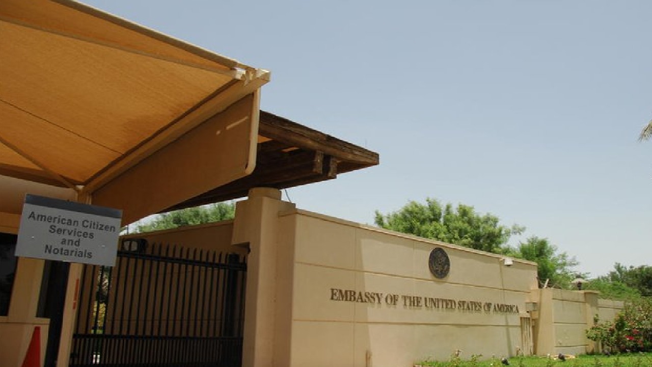 السفارة الأمريكية بالكويت توقف خدماتها القنصلية حتى إشعار آخر