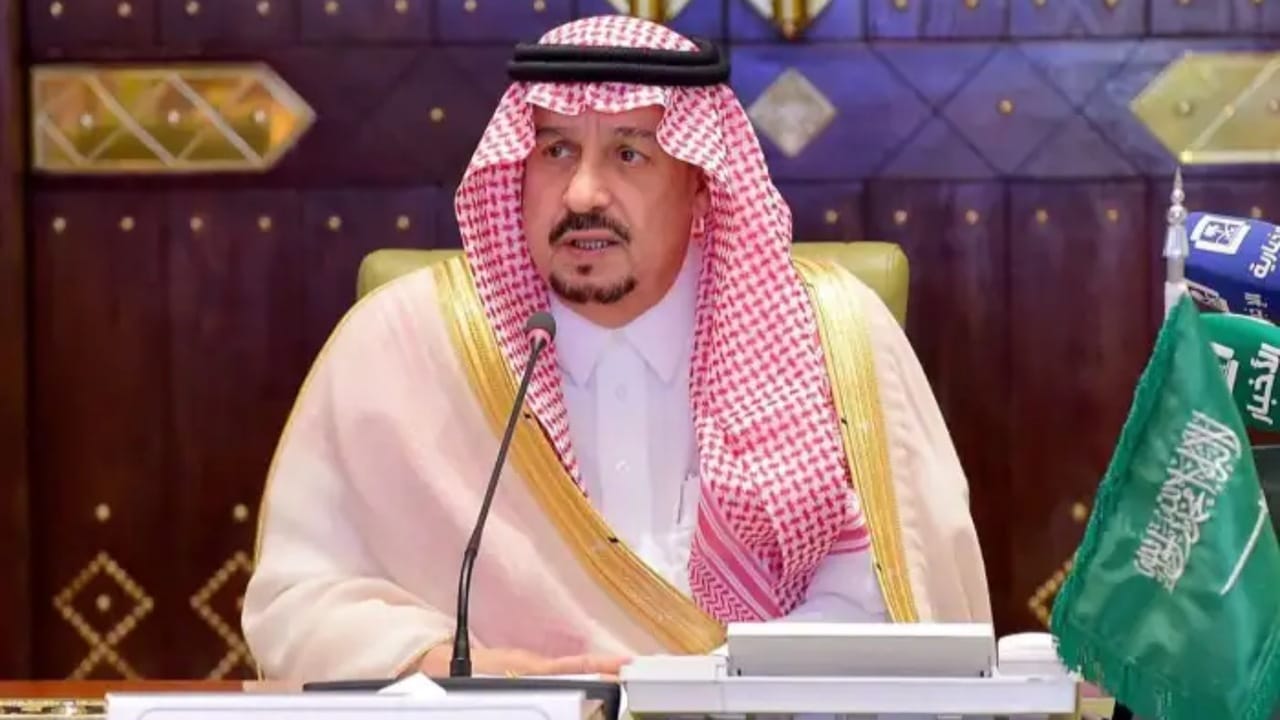 أمير الرياض ونائبه يتابعان أعمال استضافة الخليجيين العالقين