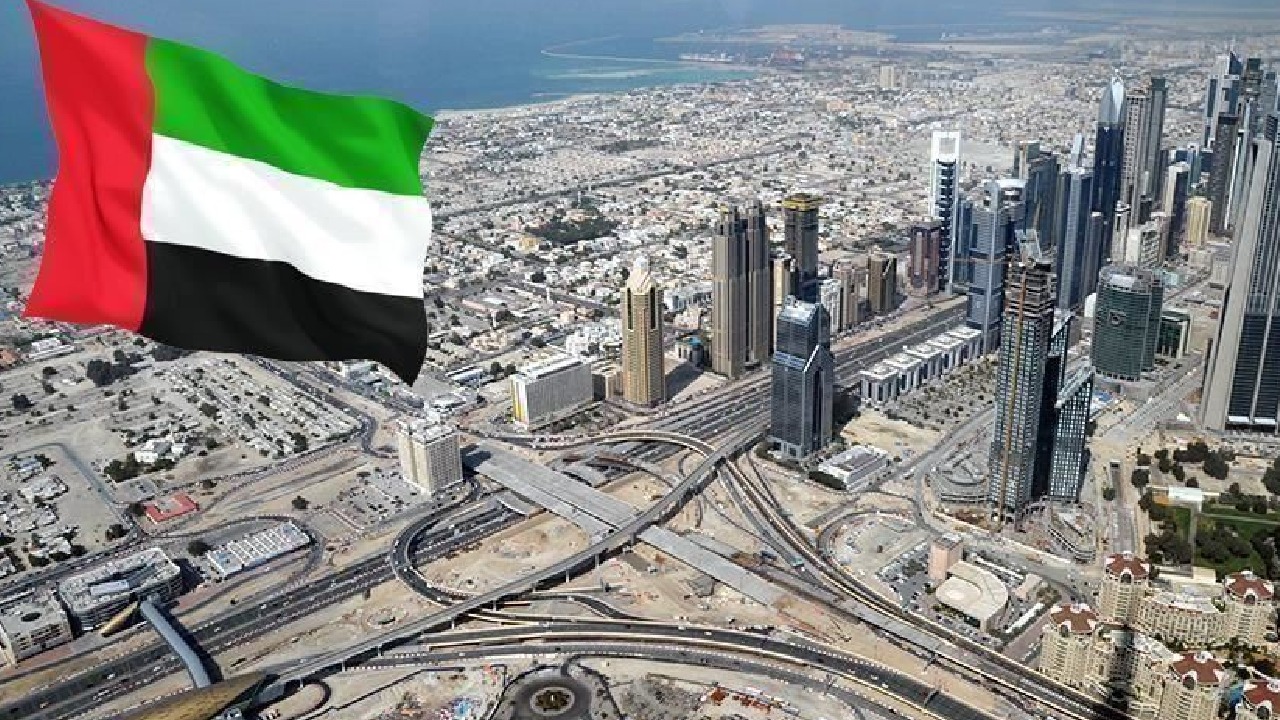 مقتل باكستاني نتيجة سقوط شظايا بمنطقة بني ياس في الإمارات