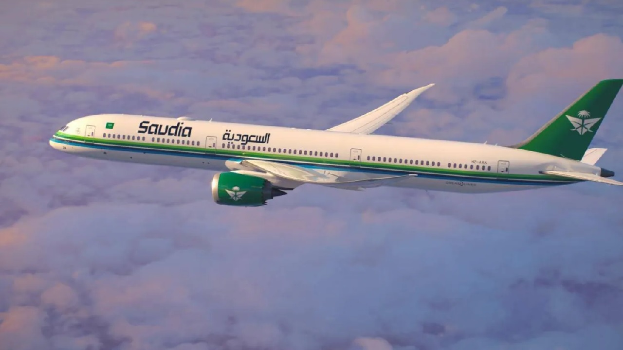 الخطوط السعودية تمدد تعليق رحلاتها