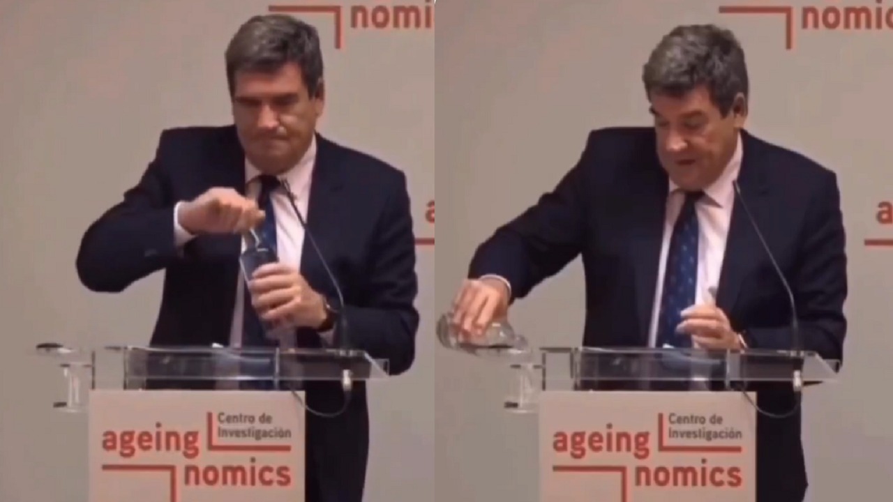 موقف محرج لمسؤول إسباني سكب الماء في منصة ظنا منه أنه كوب.. فيديو