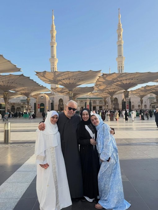 روجينا وأشرف زكي يوثقان رحلتهما لأداء العمرة.. صور