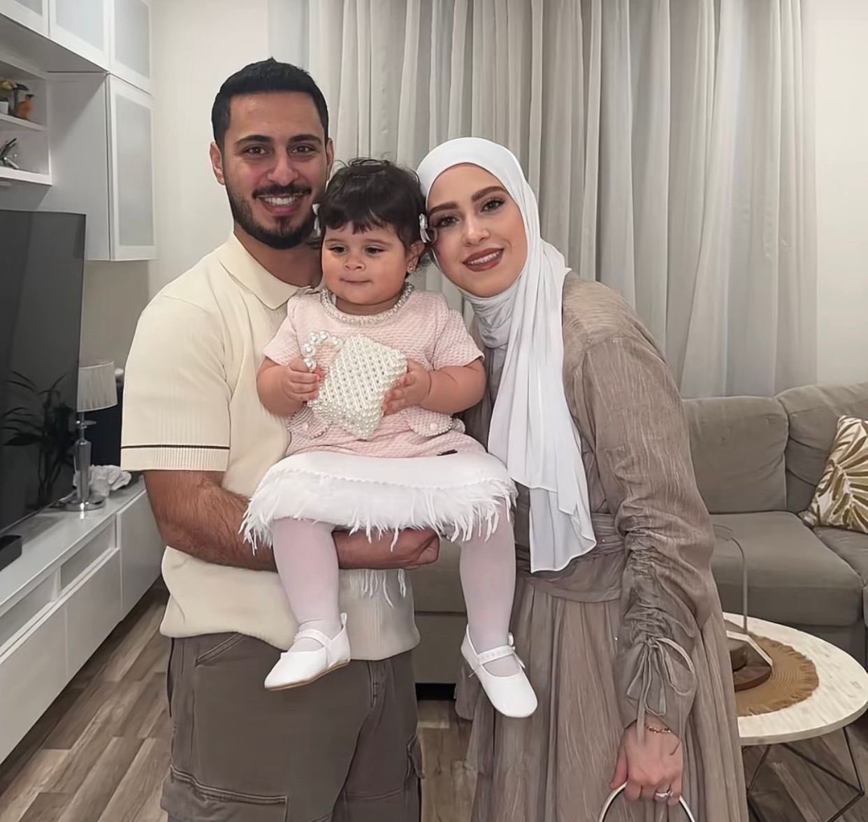 وليد مقداد برفقة عائلته في عيد الفطر