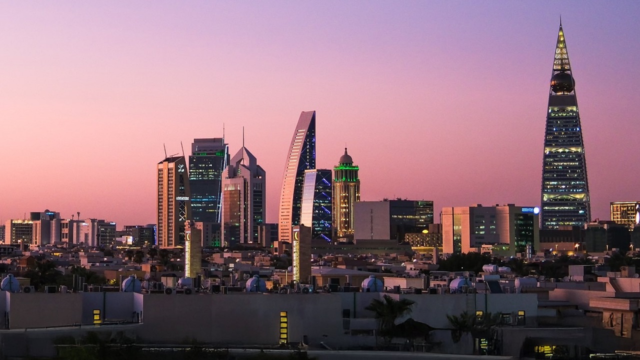 إغلاق مؤقت لطريق المطار بالرياض لتنفيذ أعمال ضمن مشروع المسار الرياضي