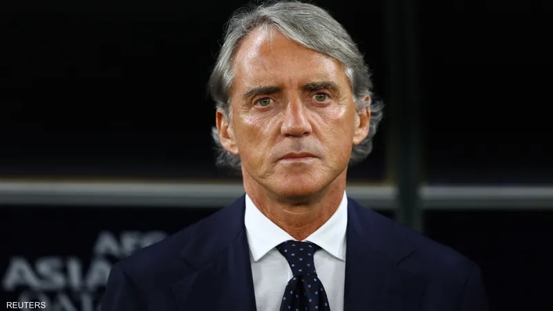 السد القطري يعلن غياب مدربه مانشيني عن مواجهة الغد