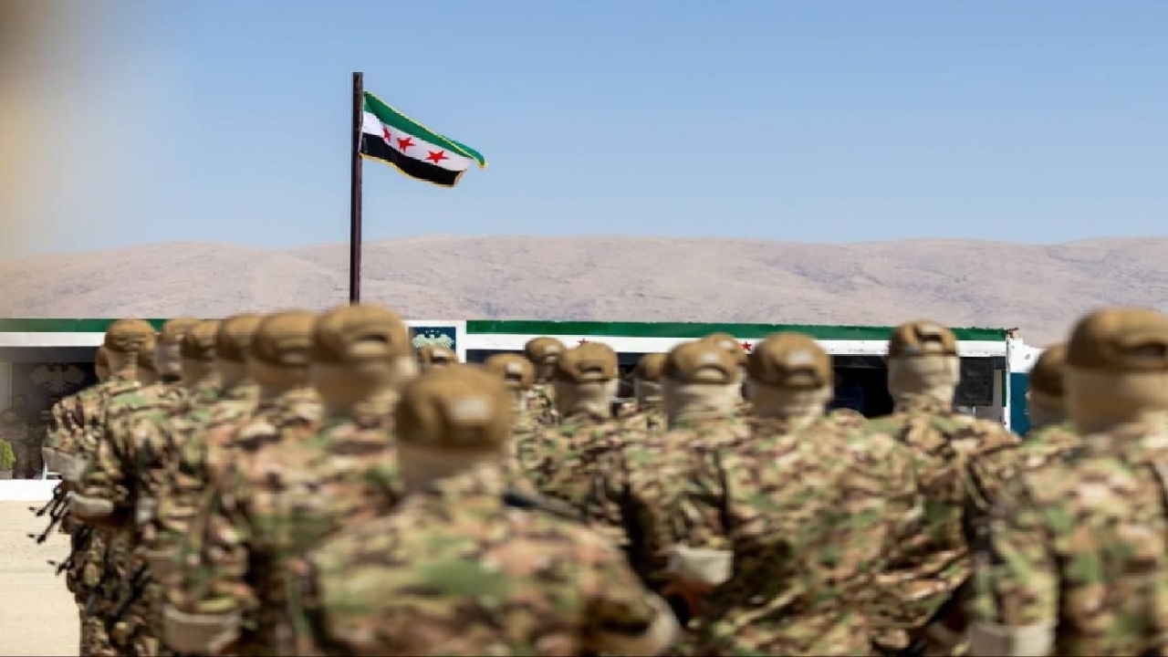 الدفاع السورية: اكتشاف نفق يربط بين سوريا ولبنان قرب حمص