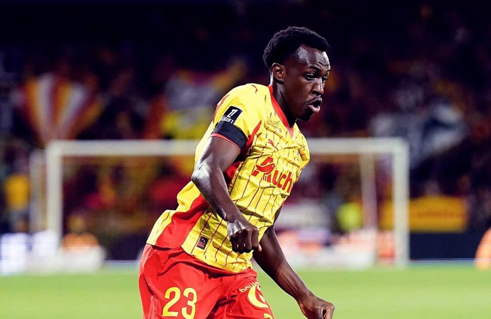 سعود عبد الحميد يتلقى عرضا فلكيا من الهلال.. فيديو