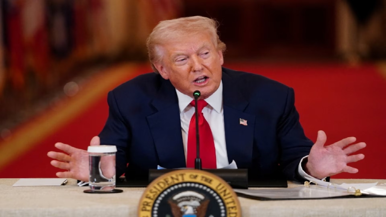 ترامب: منتخب إيران مرحب به لكن تواجده يهدد سلامتهم