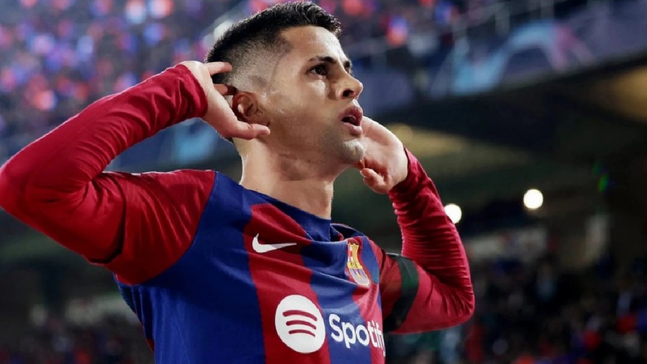 الهلال يطالب برشلونة بـ 15 مليون يورو للتخلي عن كانسيلو