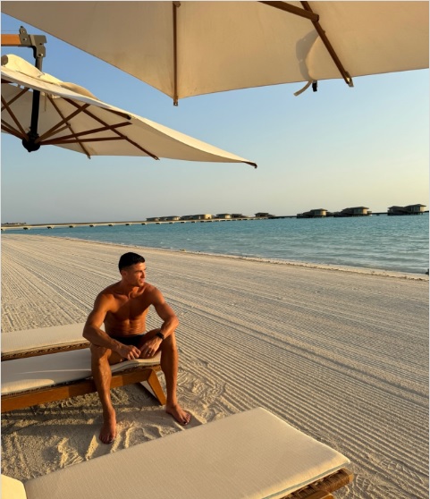 جورجينا لـ رونالدو في عيد الأب: أنت نورنا