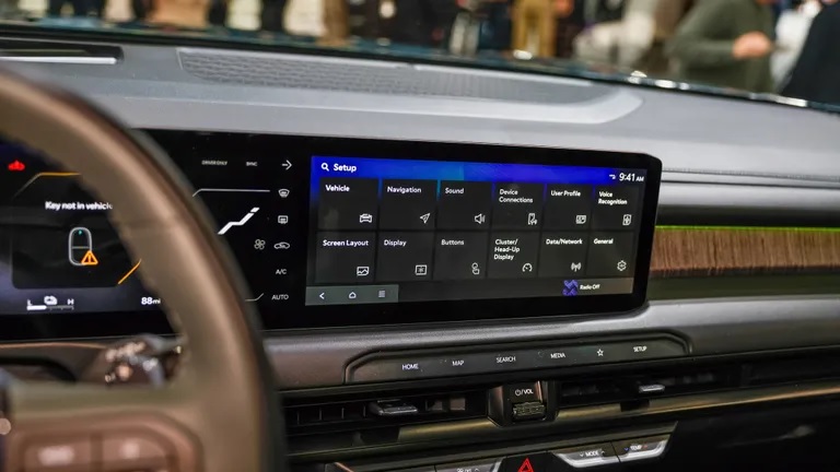 كيا تيلورايد 2027 الهجين تصل المملكة بمواصفات عصرية.. صور