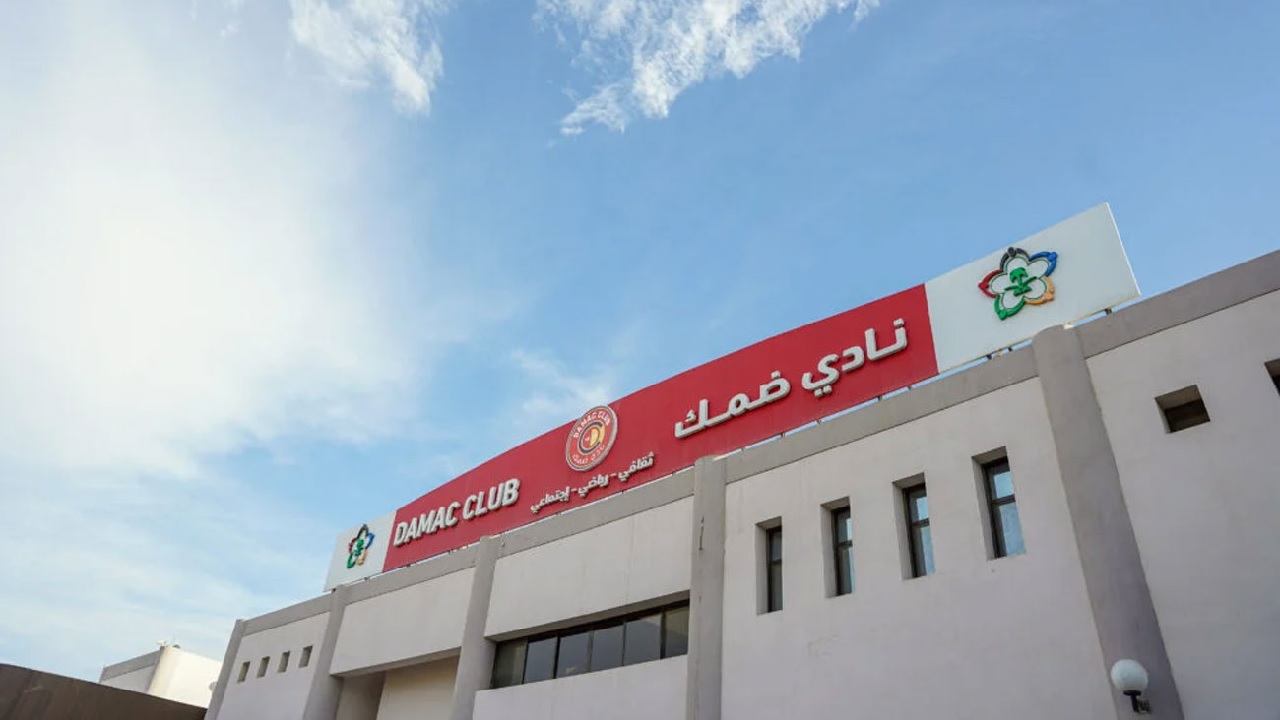 لجنة الانضباط توقف رئيس ضمك مباراتين وتغرمه 20 ألف ريال