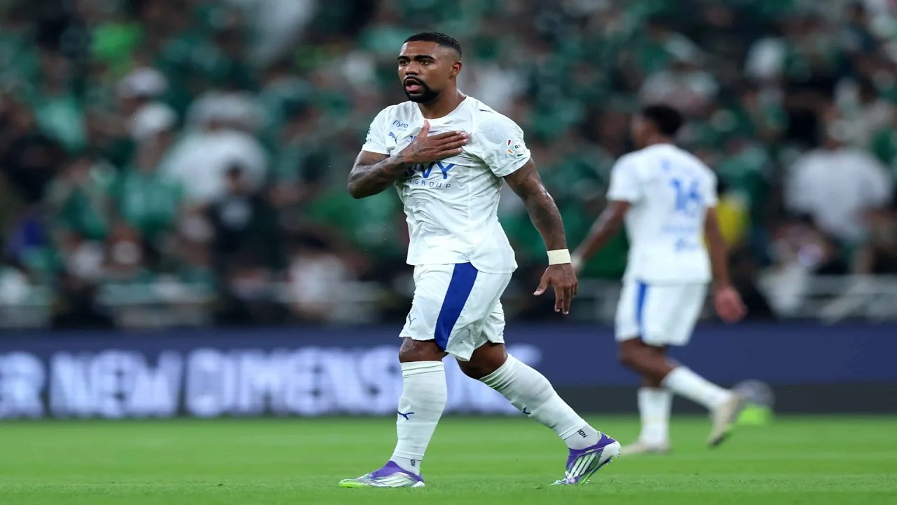 وكيل مالكوم ينفي انتقال اللاعب إلى كورينثيانز في الصيف