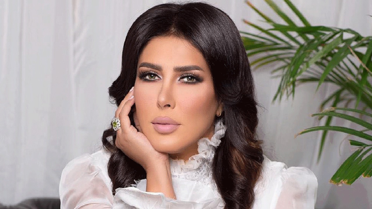 زهرة عرفات: بكيت بشهقة بعد تقديم مسرحية أبيض وأسود.. فيديو