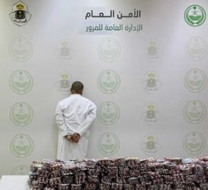 القبض على مواطن خبأ 937 قرصا من الإمفيتامين داخل مركبته