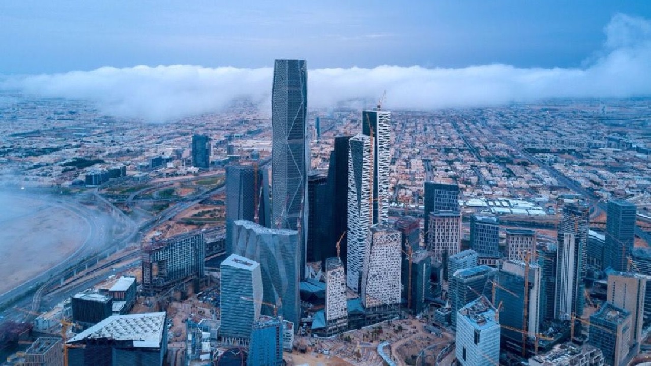 الشؤون الإسلامية توجه بإقامة صلاة العيد بالجوامع بسبب التقلبات الجوية