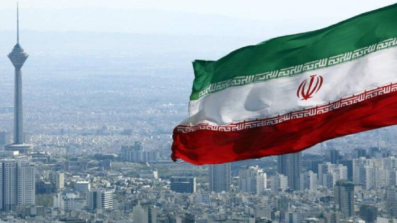 تنصيب علي رضا أعرافي مرشدا لإيران خلفا لخامنئي