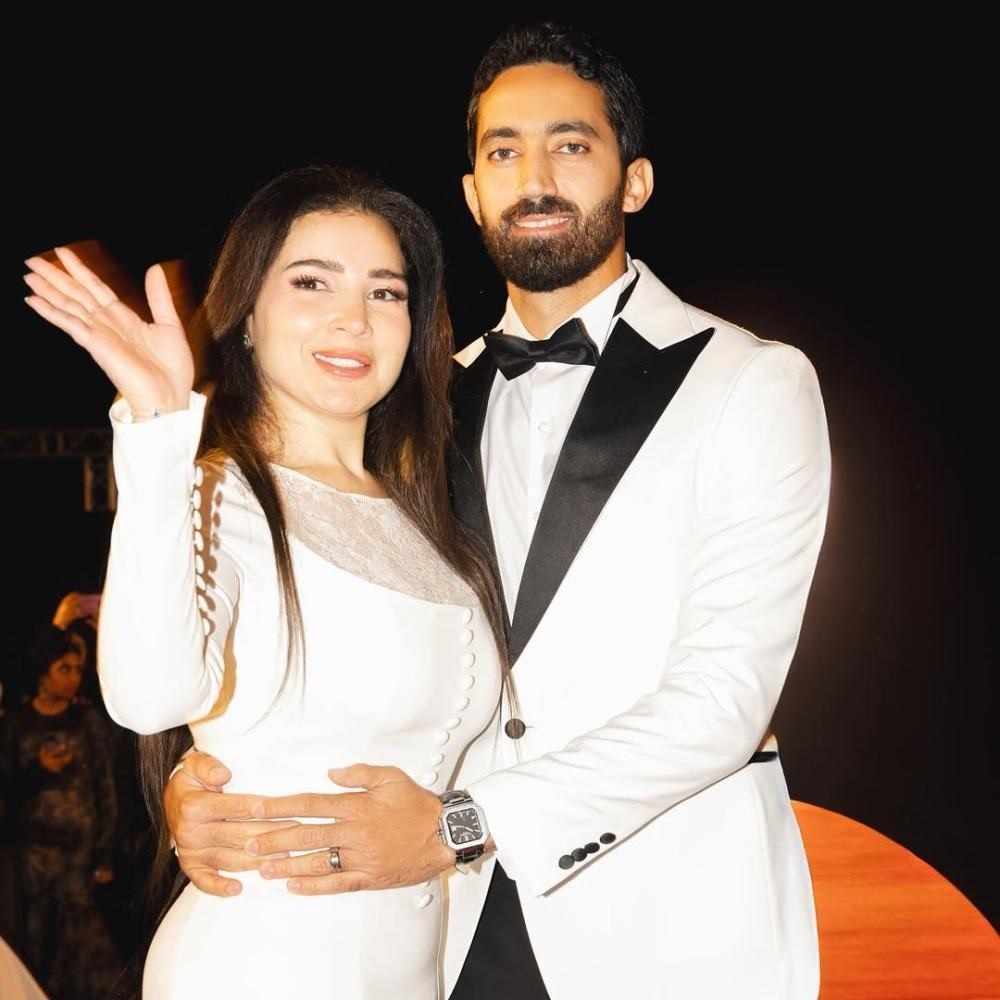 مي عز الدين تطمئن جمهورها بعد خروجها من المستشفى