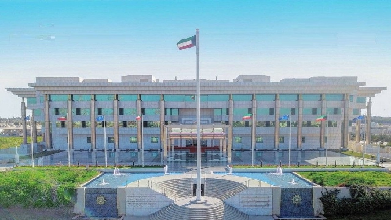 الداخلية الكويتية تضبط شخصين لنشرهما مقاطع مسيئة للقوات المسلحة