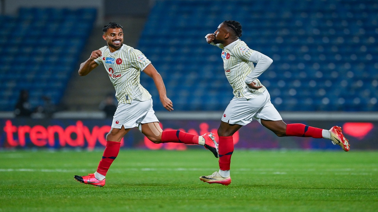 ضمك يتغلب على الرياض بثلاثية في دوري روشن