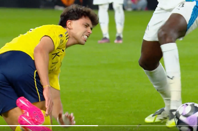 خبراء التحكيم يحسمون الجدل حول حالة تدخل دوكوري على جواو فيليكس.. فيديو