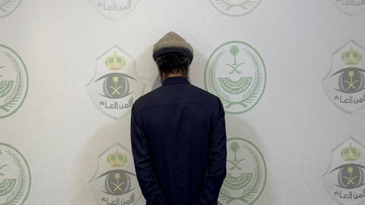 شرطة تبوك تضبط مخالفًا لنظام أمن الحدود لممارسته التسول