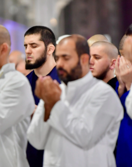 المشاهد الإيمانية والإنسانية في المسجد الحرام ليلة 27 من رمضان..صور