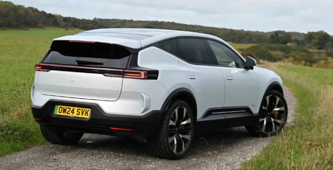 بولستار تكشف عن طراز جديد ينافس بي إم دبليو .. صور