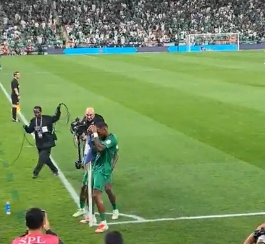 الشمراني يتساءل بعد رفض الشكوى ضد توني: من حرض الاتحاد؟