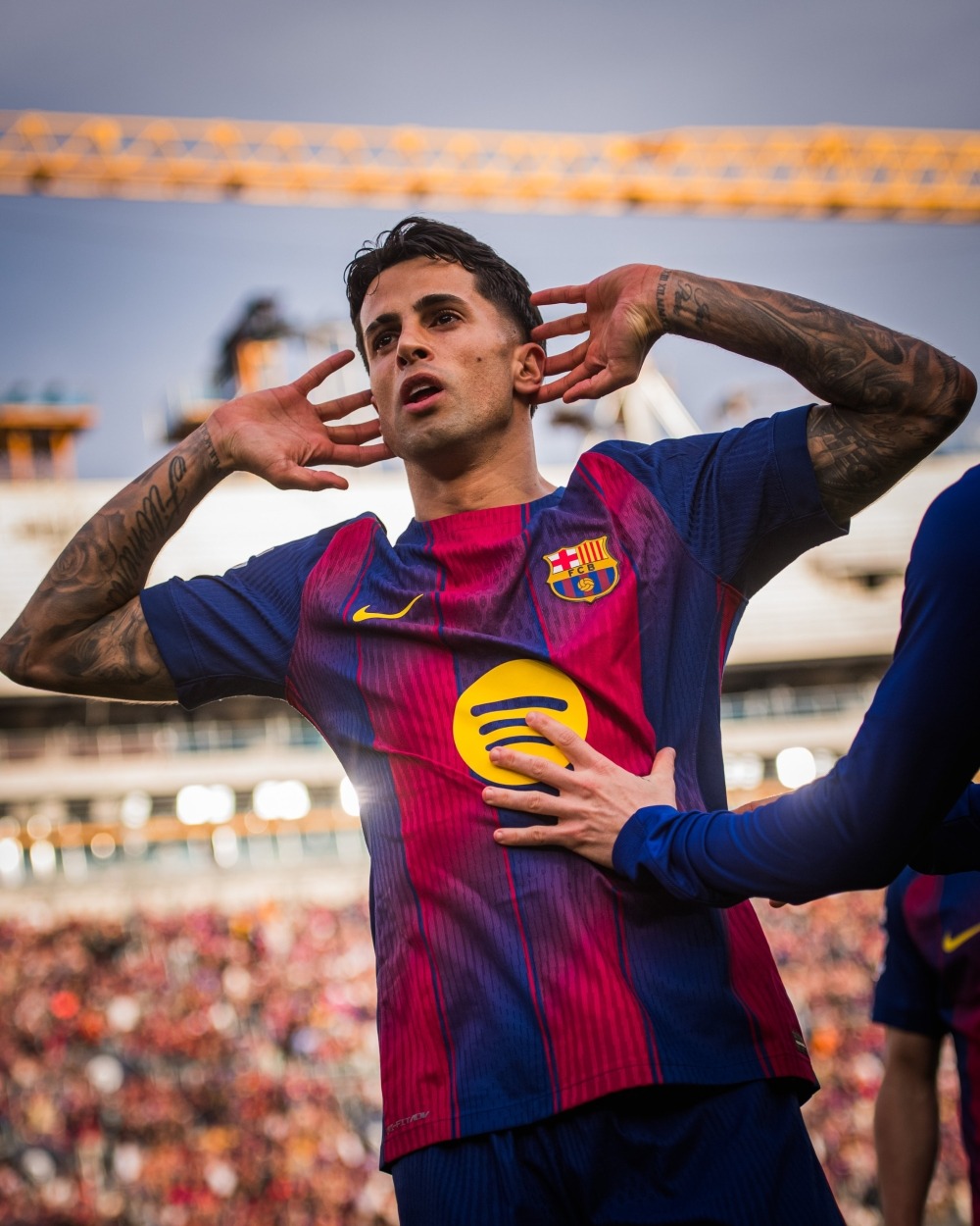 برشلونة يزاحم الهلال لضم كانسيلو بشكل نهائي