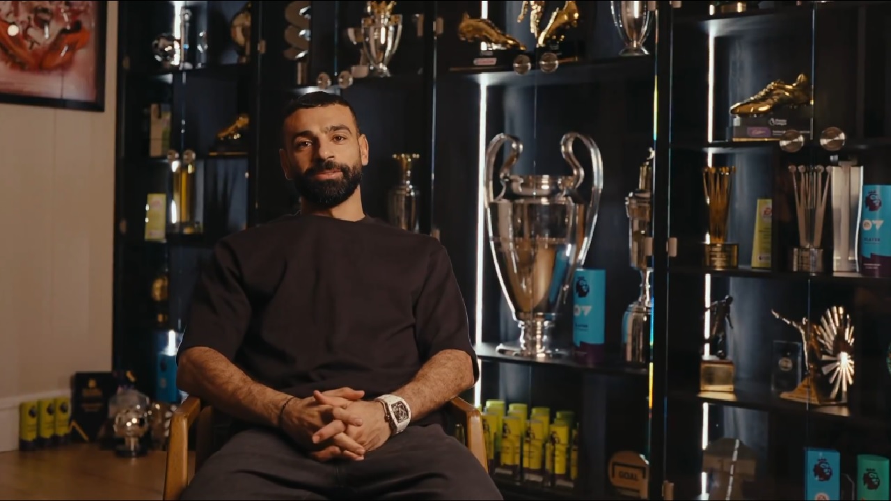 محمد صلاح يعلن رحيله عن ليفربول.. فيديو