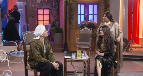 حسن شاكوش يفقد أعصابه ويكسر بلاتوه تصوير مقلب فيفي.. فيديو