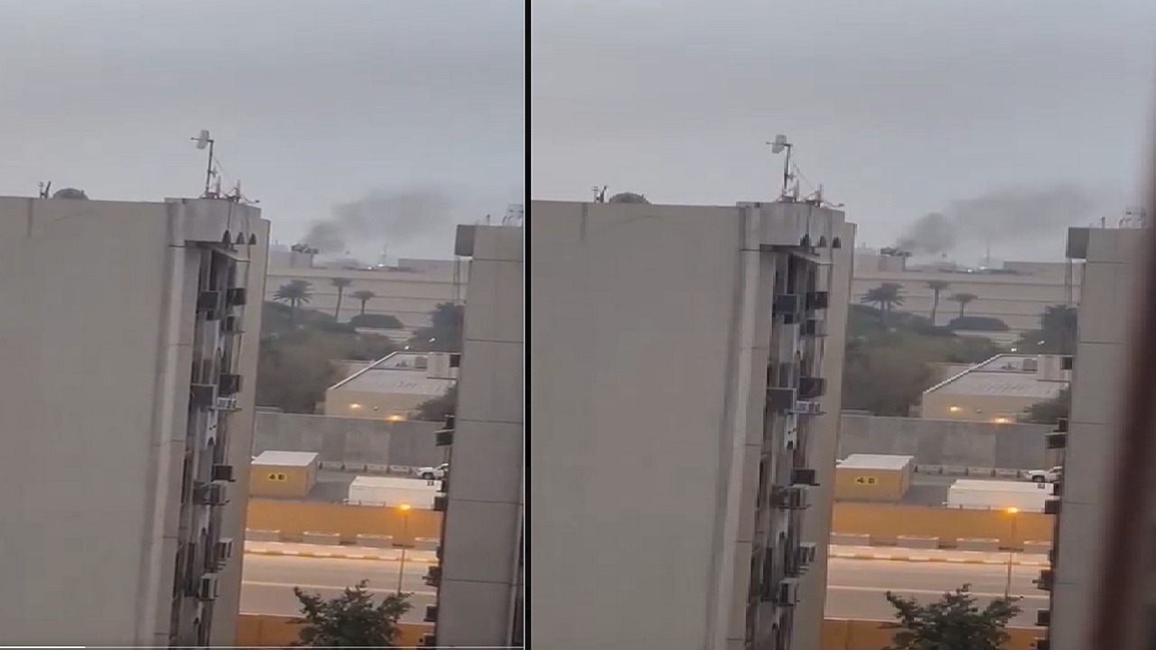 تصاعد أعمدة الدخان من داخل السفارة الأميركية ببغداد.. فيديو