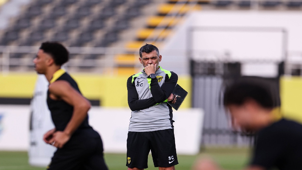 كونسيساو يستبعد ثلاثي الاتحاد من مواجهة الخلود