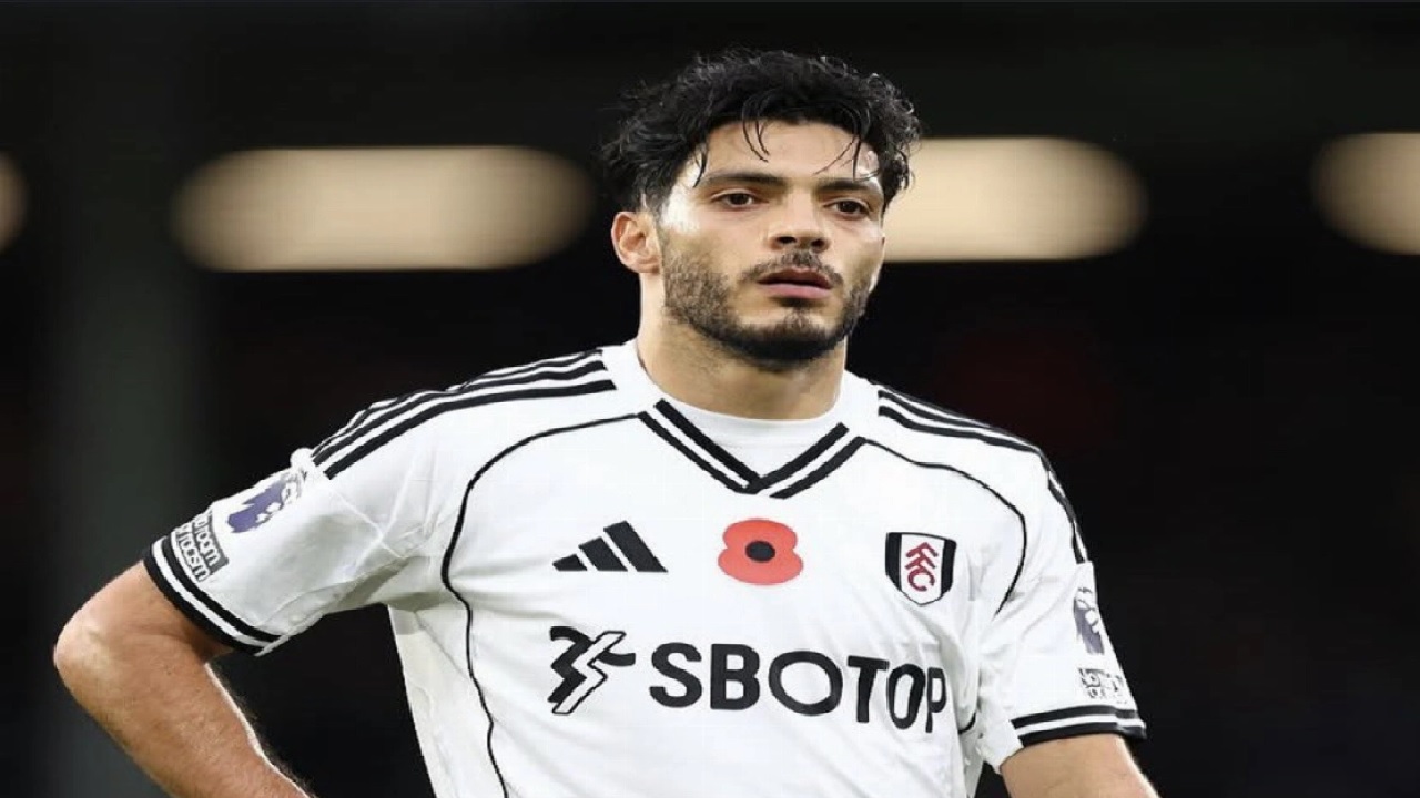 4 أندية سعودية تتسابق لضم راؤول خيمينيز