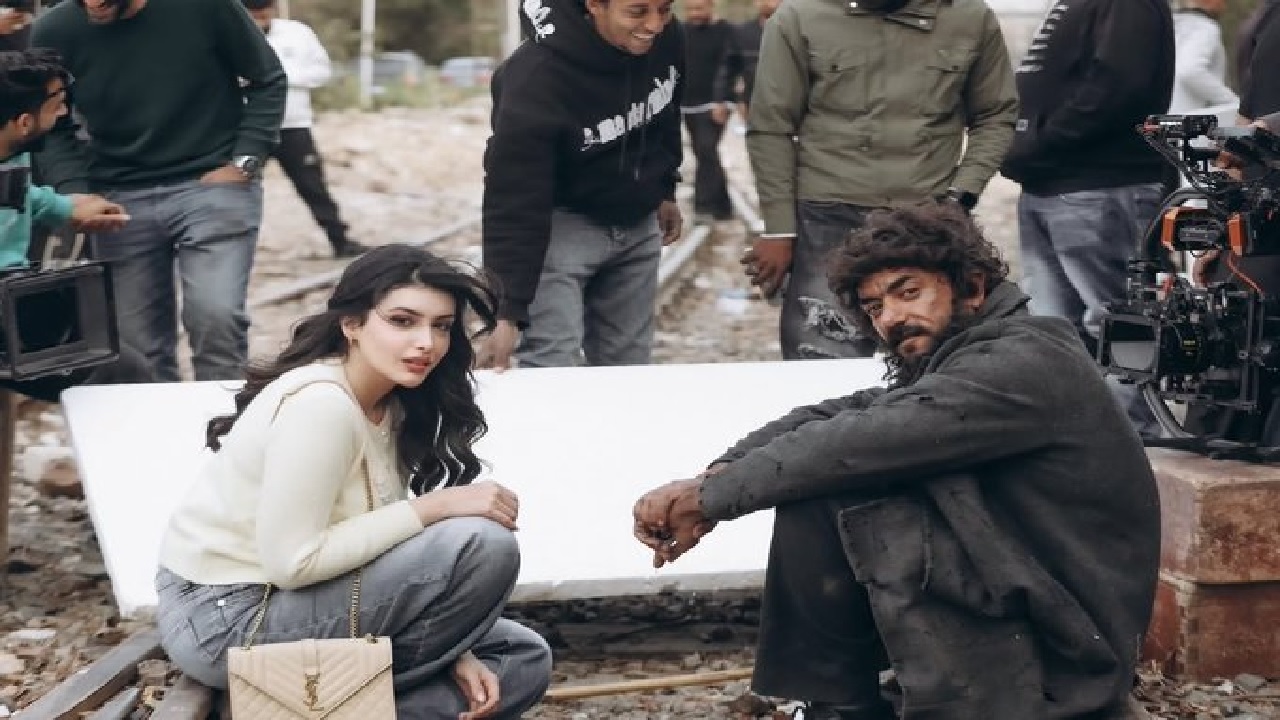 فجر السعيد تنتقد أحداث مسلسل علي كلاي وأداء العوضي