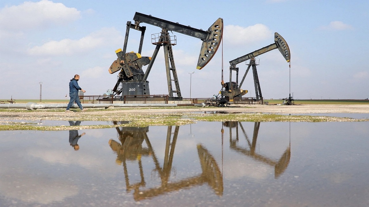 تراجع أسعار النفط بنحو 9 