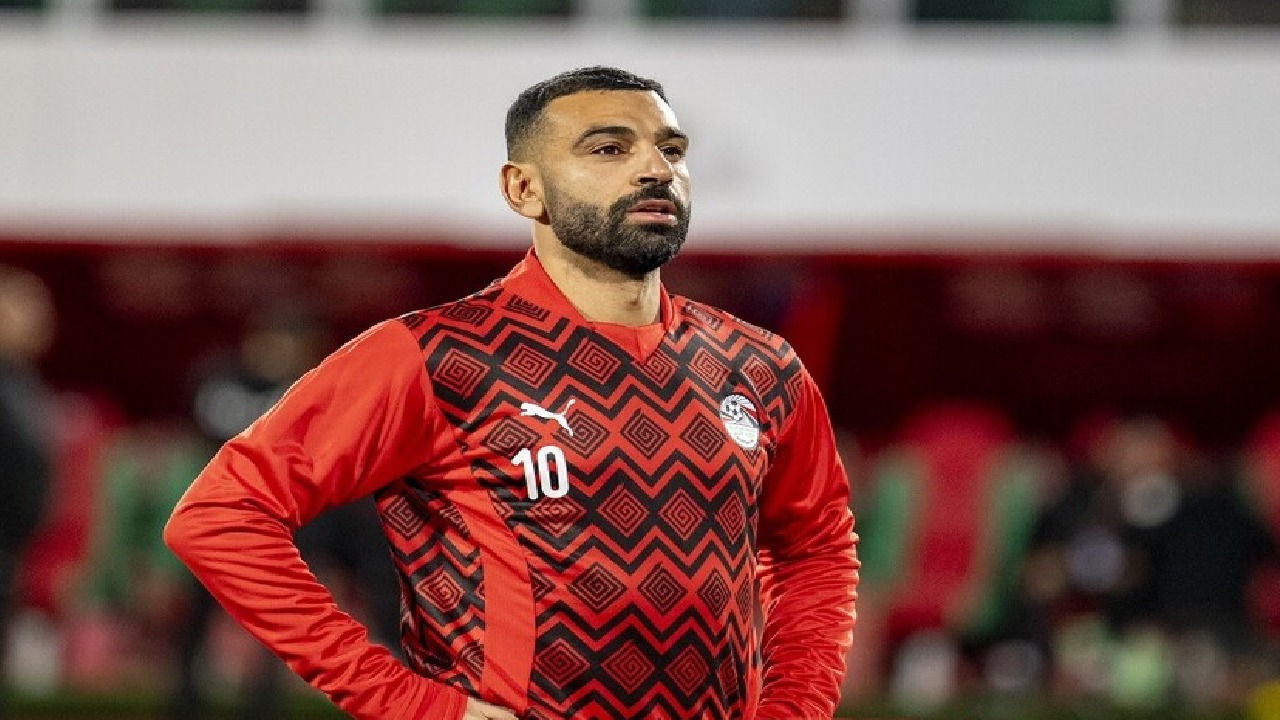 الإصابة تغيب محمد صلاح عن مواجهتي الأخضر وإسبانيا