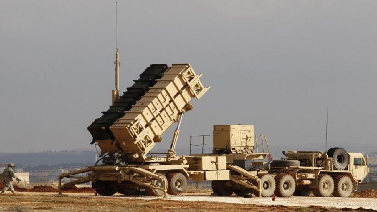 وزارة الدفاع: رصد إطلاق 3 صواريخ باليستية باتجاه منطقة الرياض