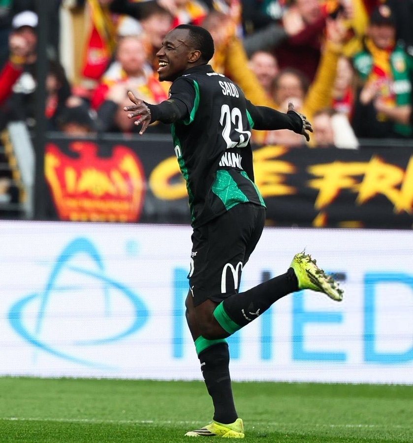 سعود عبدالحميد يوجه رسالة للجماهير بعد هدفه التاريخي واقتراب فريقه من صدارة الدوري