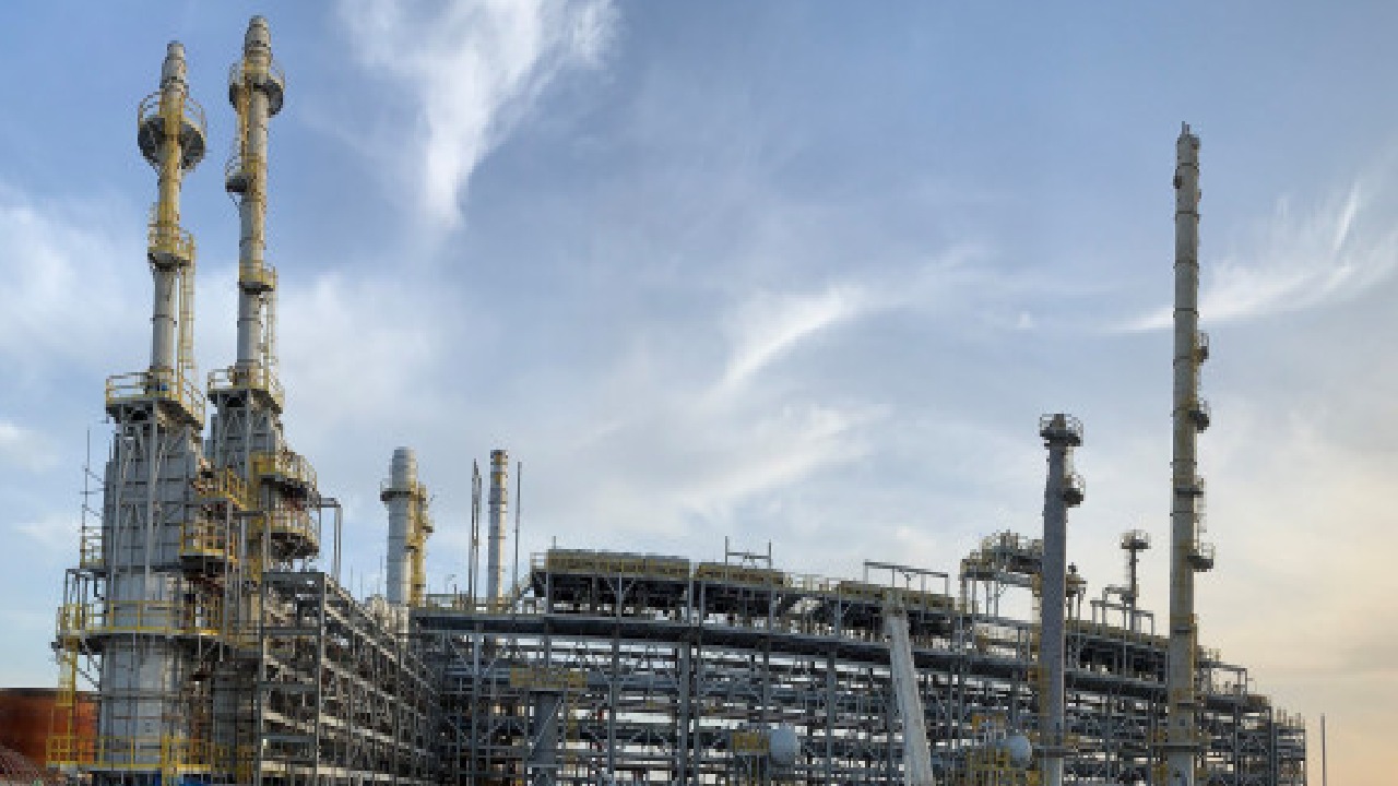 هجوم بطائرات مسيرة على مصفاة لاناز بالعراق